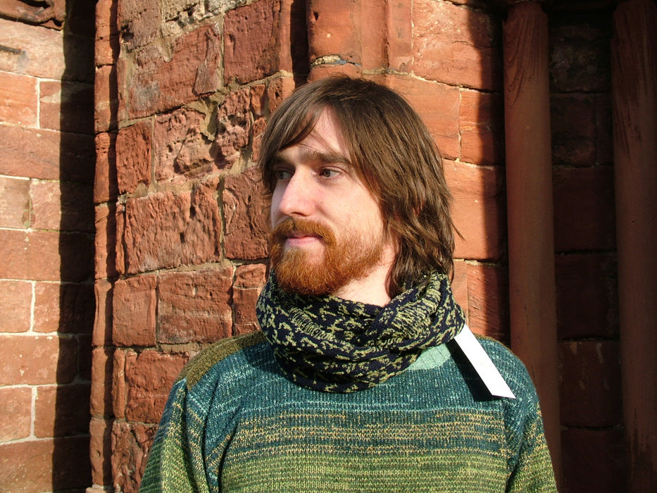 Annie Glue Two colour Navy Blue and Light Green Runic Snood