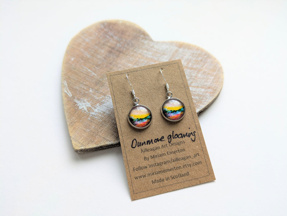 Ailleagan Art by Miriam Emerton - Dangling Earrings