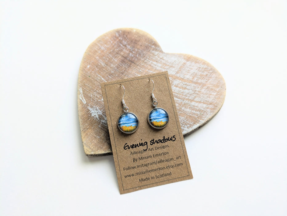 Ailleagan Art by Miriam Emerton - Dangling Earrings