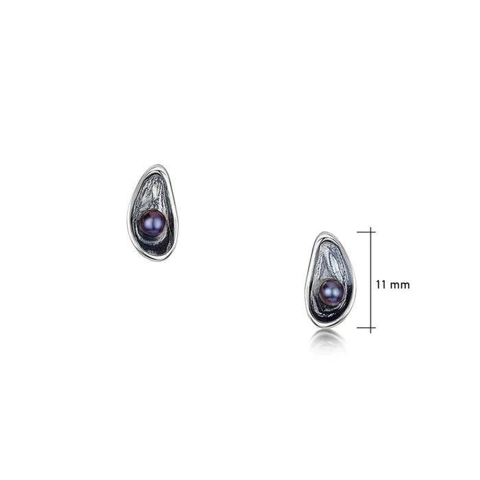 NEW Sheila Fleet Mussel Oxidised Silver Stud Earrings with Black Pearls (BPRL-SE00290)