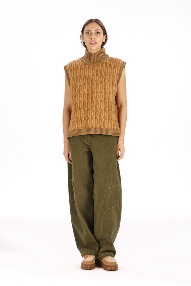 New Komodo Casey Vest in Camel