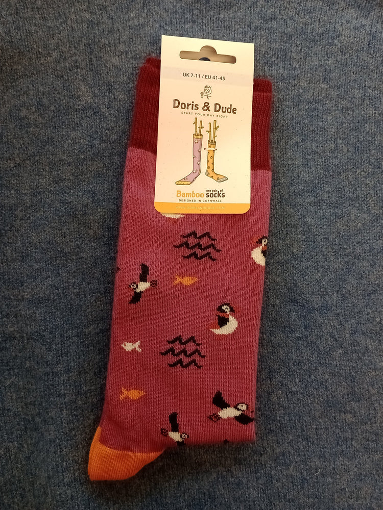 Doris & Dude - Aubergine Puffin Socks