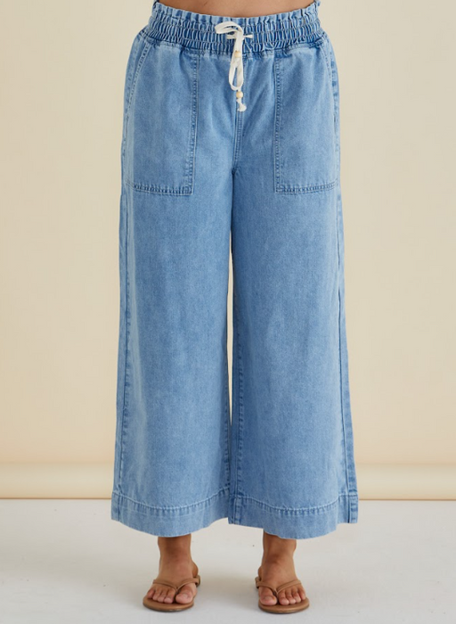 Betty Basics Saffra Relax Jeans in Medium Wash