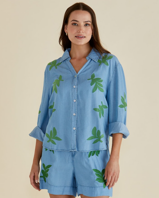 Betty Basics Daria Lyocell Shirt in Leaf Mid Wash