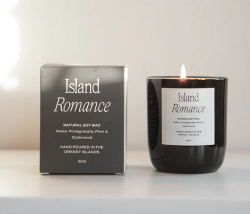 Moonshine Candle Co. - Luxury Soy Wax Candle in 'Island Romance'