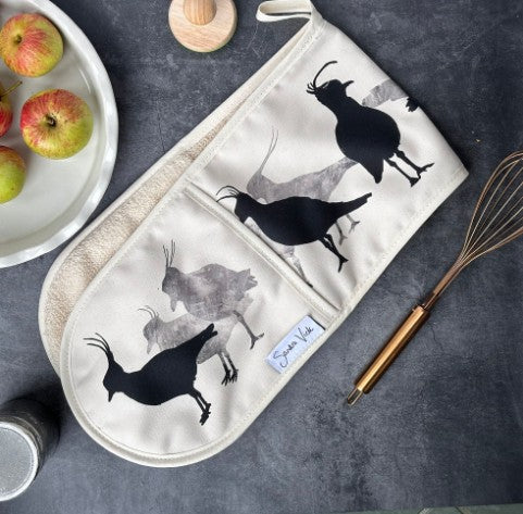 Sandra Vick Oven Gloves - Peewits Design