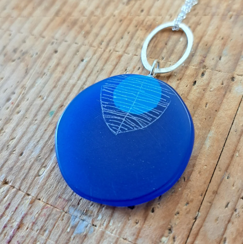 Carla Edwards - Leaf XL Round Pendant
