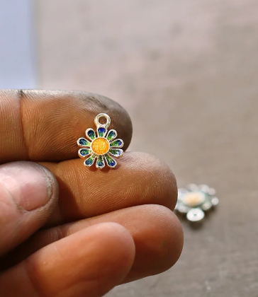NEW Sheila Fleet Daisies at Dawn Petite Enamel Pendant in 'SCAA' colourway (EPX234-SCAA)