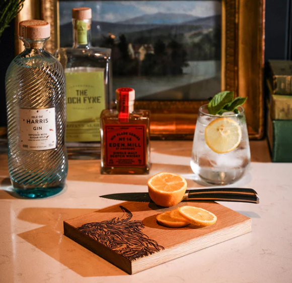 NEW Selbrae House 'Highland Cow' Oak Bar Board