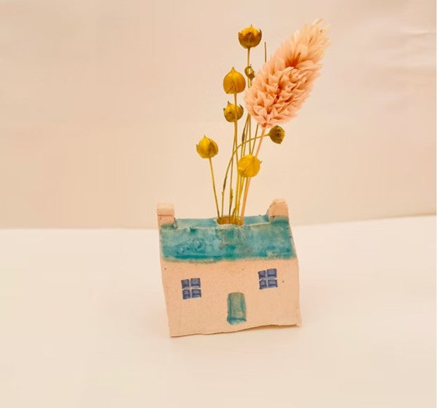 Leamne - Tiny Ceramic Scottish House Vase