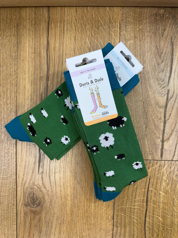 Doris & Dude Green Sheep Socks