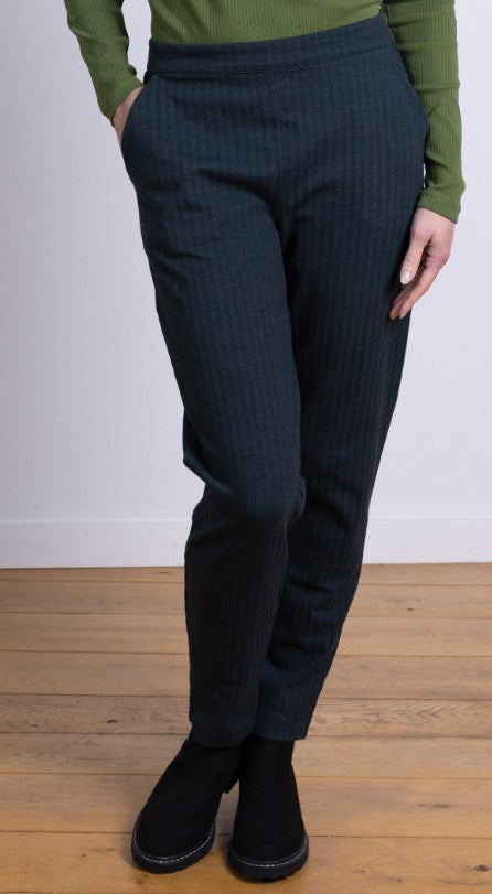 NEW 25% OFF Nomads Organic Cotton Slim Leg Trouser - Midnight