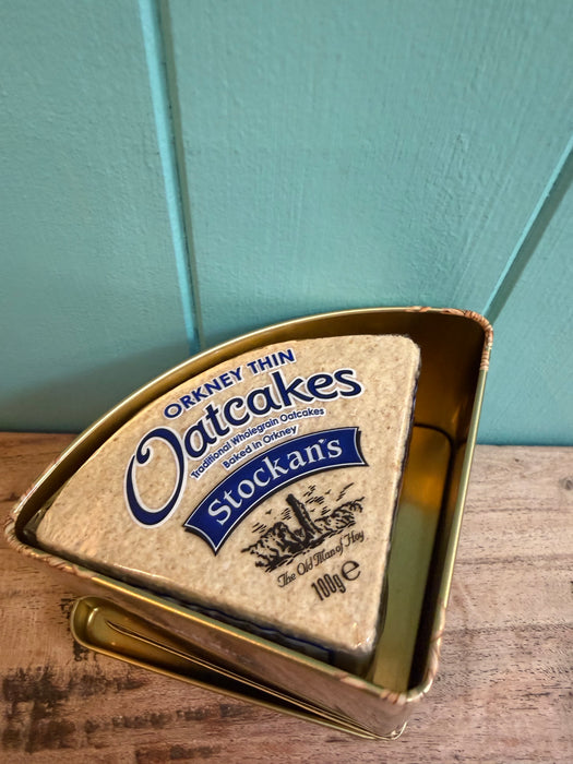 Stockans Oatcake Tin with two packets of oatcakes