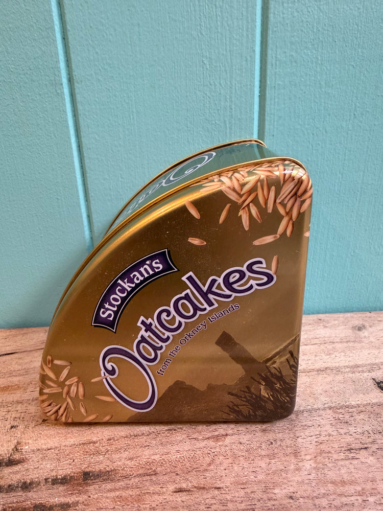 Stockans Oatcake Tin with two packets of oatcakes