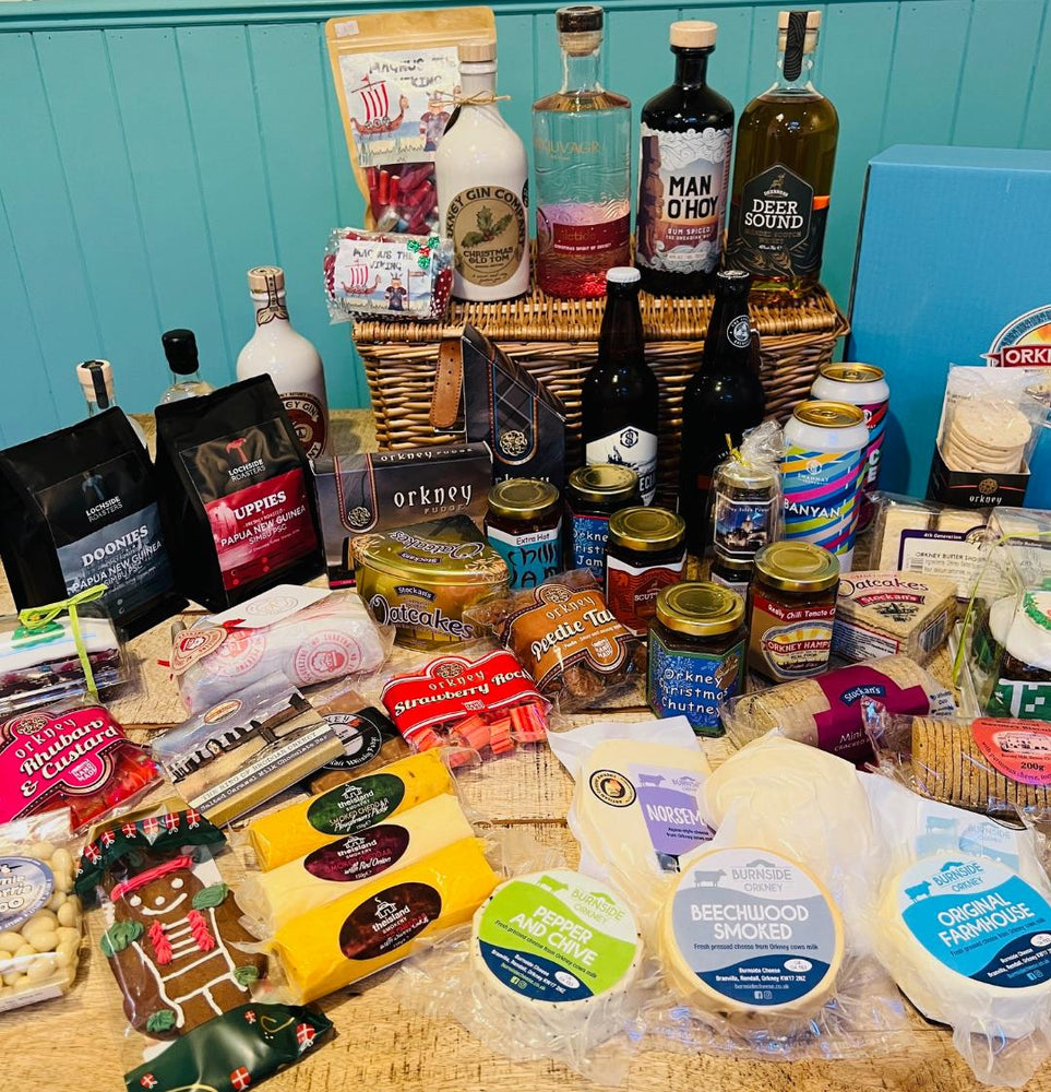 The Orkney 24" Large Deluxe Selection Hamper Basket