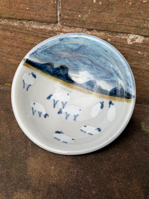 Highland Stoneware Sheep Small Geo Dish