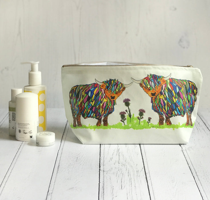 Chloe Gardner Highland Cow Washbag